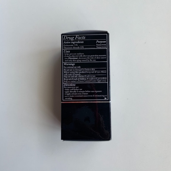 NEW Giorgio Armani Lipstick&Foundation LE - Picture 5 of 7